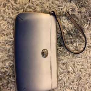 PEYTON OMBRE ACCORDION ZIP WALLET 
SILVER/BLUE